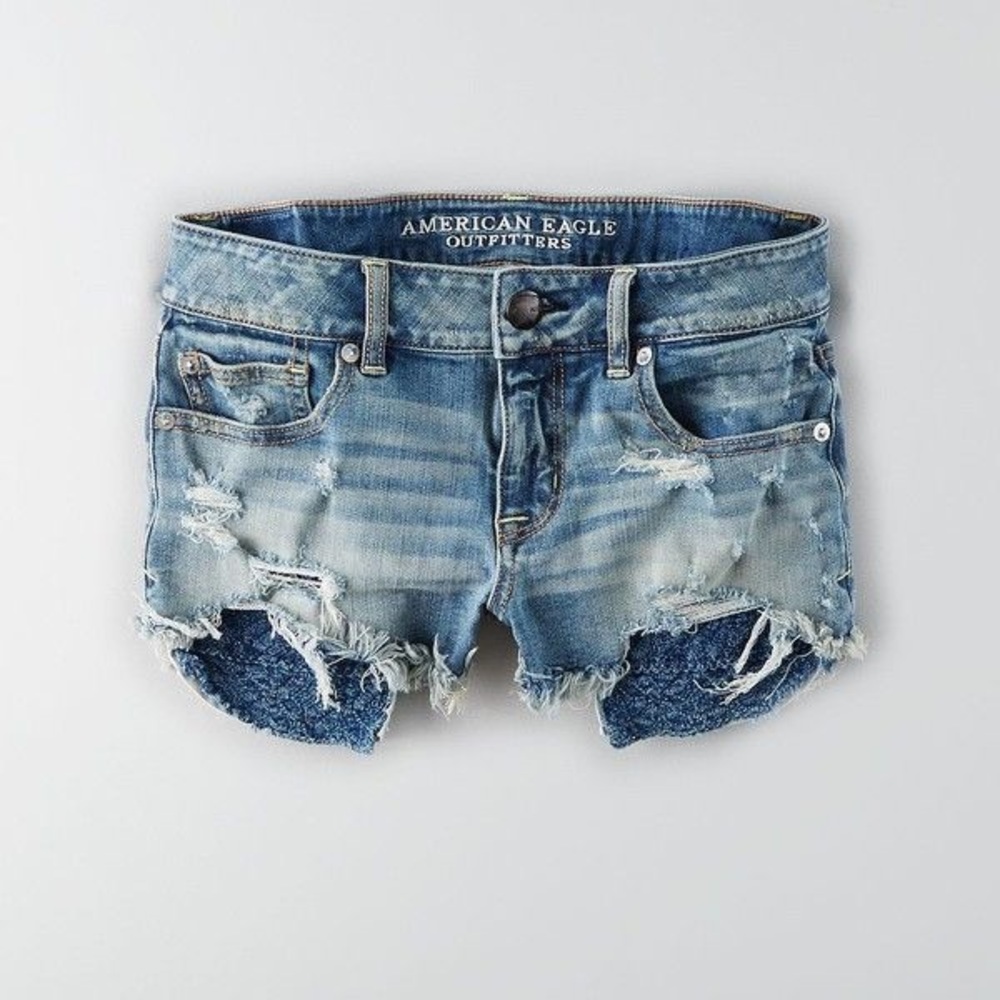 AEO; Destroyed Jean Shortie Super Stretch